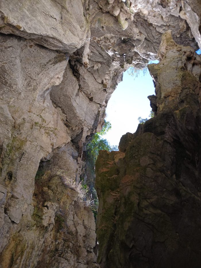 Arco naturale nella gola delle Grotte del Bussento, Oasi WWF di Morigerati