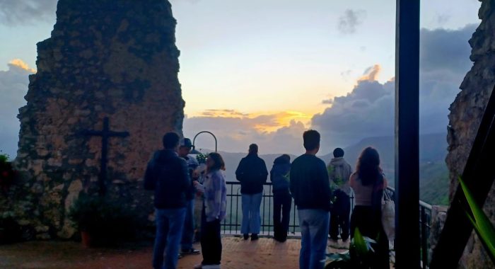 Incontro al tramonto sul belvedere di Morigerati